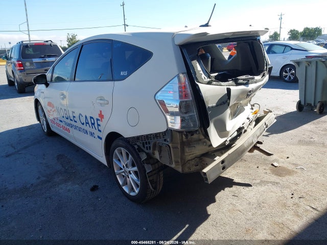صورة 3 لـ 2013 Toyota PRIUS V FIVE