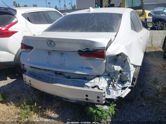 2019 Lexus IS 300 — миниатюра 17