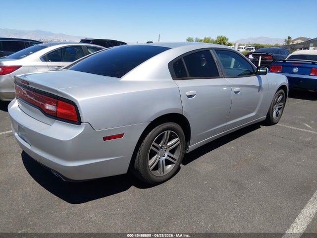 2012 Dodge CHARGER SXT — фото 4