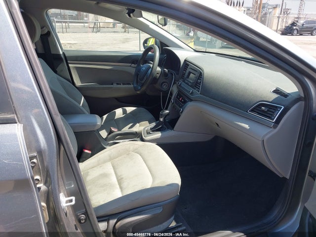 صورة 5 لـ 2017 Hyundai ELANTRA SE