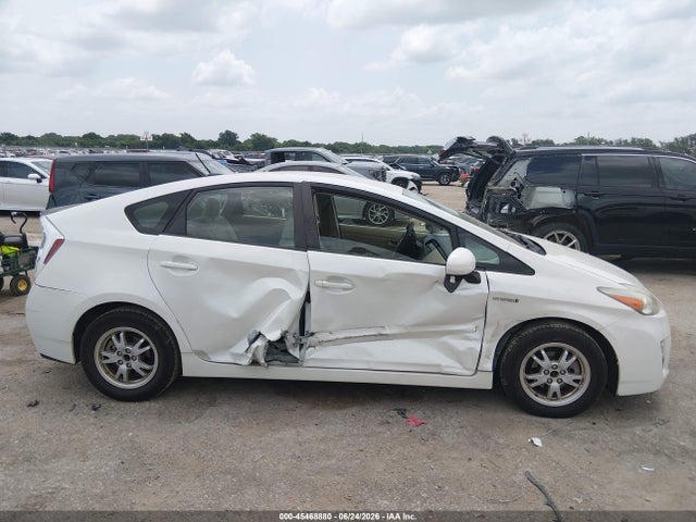 صورة مصغرة 13 لـ 2011 Toyota PRIUS TWO
