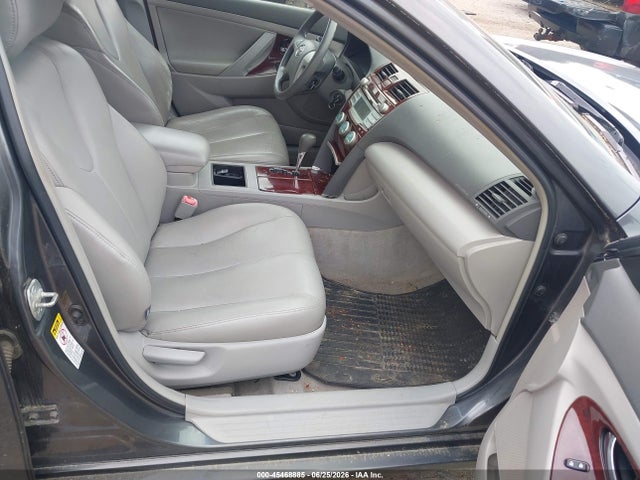 2008 Toyota CAMRY LE photo 5