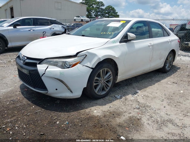 2015 Toyota CAMRY SE 照片 6