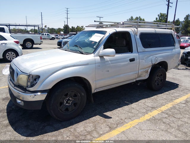 2002 Toyota TACOMA photo 2