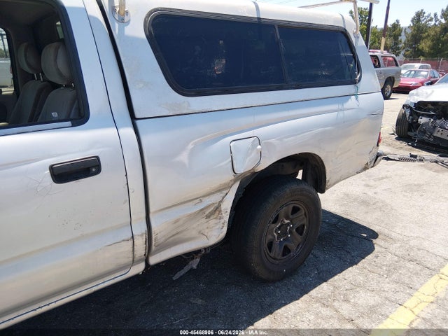 2002 Toyota TACOMA photo 6