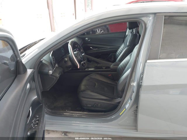 2021 Hyundai ELANTRA LIMITED photo 5