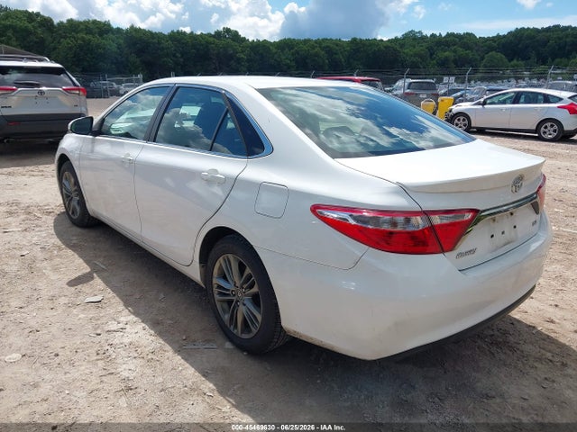 2017 Toyota CAMRY SE 照片 3