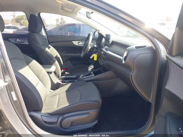 صورة 5 لـ 2024 KIA FORTE LXS