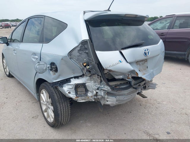 صورة 6 لـ 2014 Toyota PRIUS V FIVE