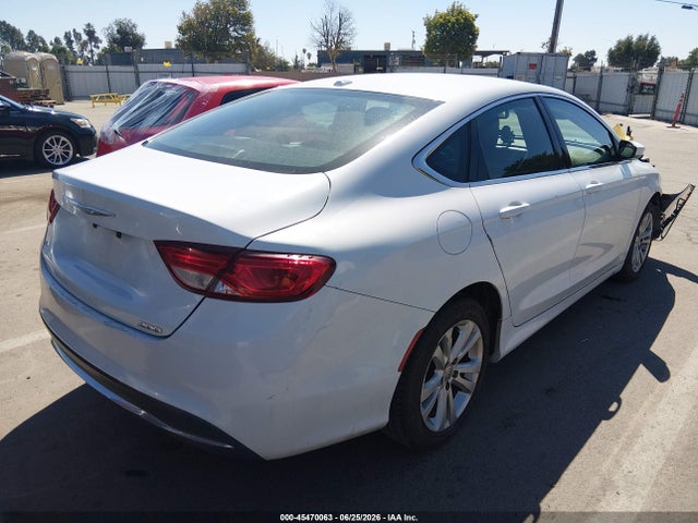 صورة 4 لـ 2016 Chrysler 200 LIMITED