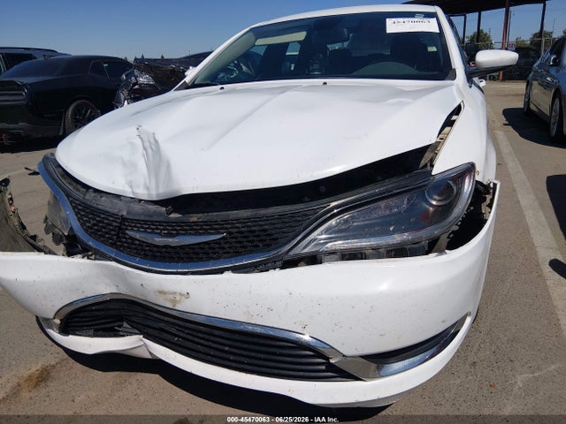 صورة 6 لـ 2016 Chrysler 200 LIMITED