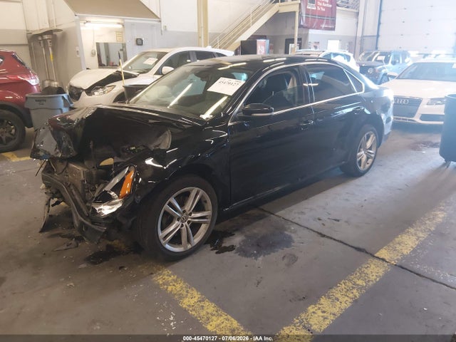 2015 Volkswagen PASSAT 2.0L TDI SE — фото 2