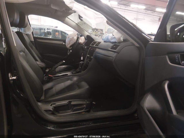 2015 Volkswagen PASSAT 2.0L TDI SE — фото 5