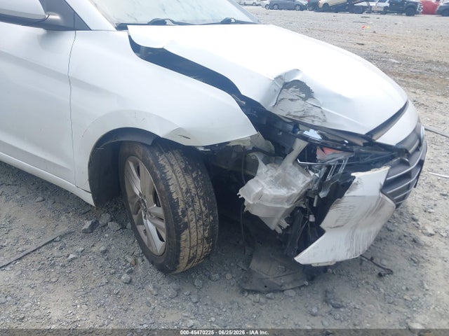 صورة 6 لـ 2019 Hyundai ELANTRA SEL