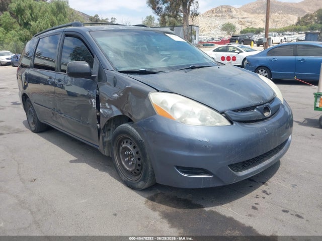 2007 TOYOTA SIENNA LE