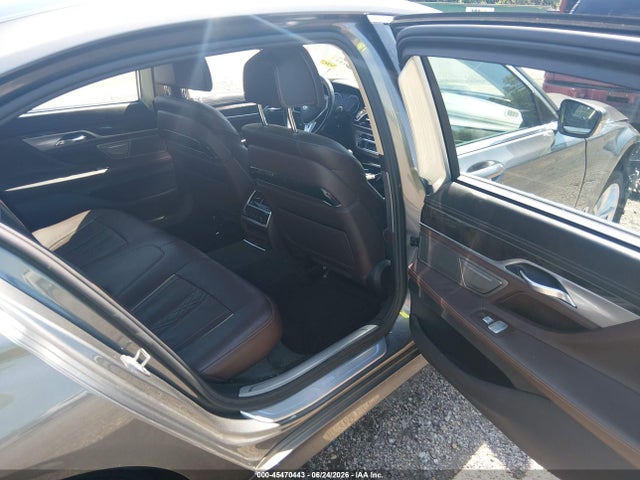 2016 BMW 740I 照片 8
