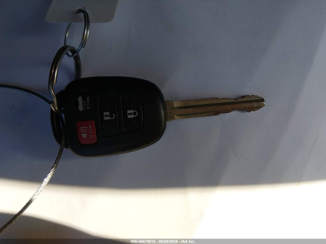2014 Toyota CAMRY LE thumbnail 11