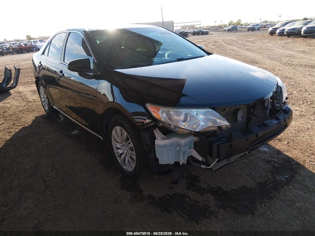 2014 Toyota CAMRY LE thumbnail 19