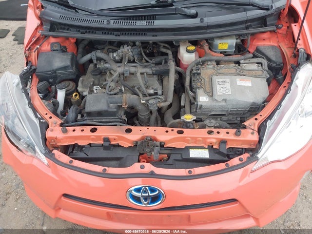 صورة 10 لـ 2012 Toyota PRIUS C ONE