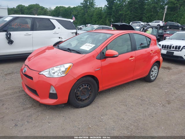 صورة 2 لـ 2012 Toyota PRIUS C ONE