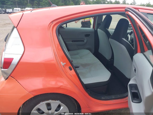 صورة 8 لـ 2012 Toyota PRIUS C ONE
