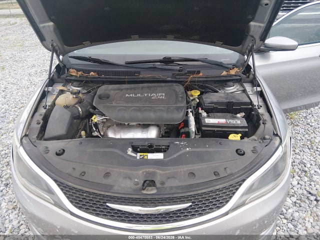 صورة 10 لـ 2015 Chrysler 200 LIMITED