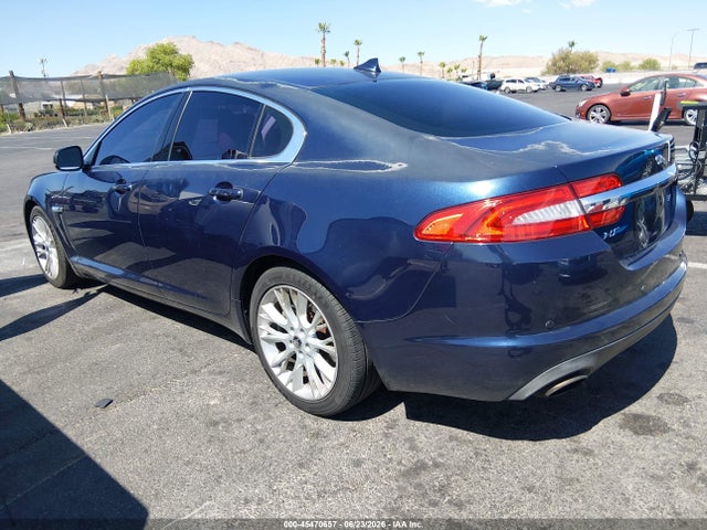 2013 Jaguar XF V6 SC — фото 3