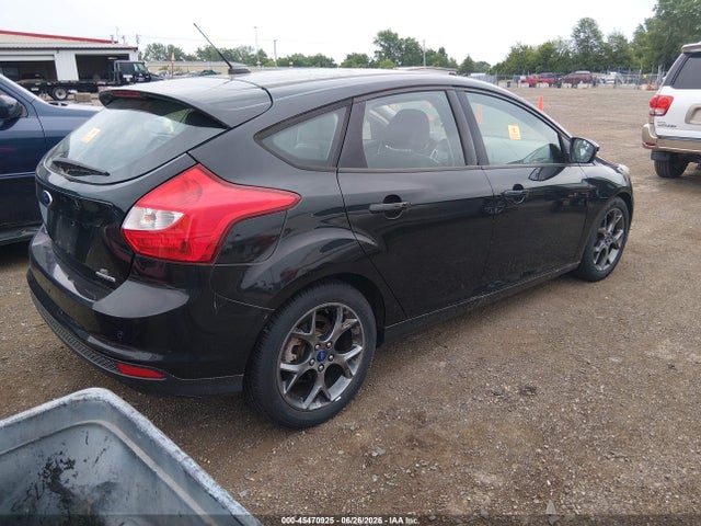 2013 FORD FOCUS SE 照片 4