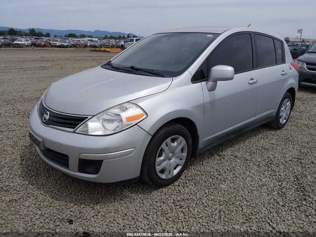 2012 Nissan VERSA 1.8 S photo 2