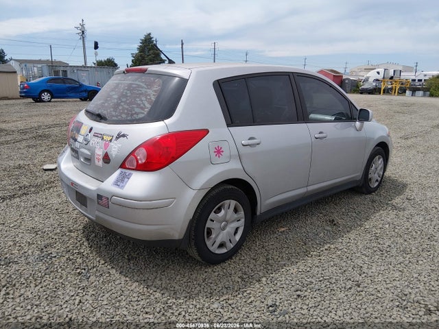 2012 Nissan VERSA 1.8 S photo 4