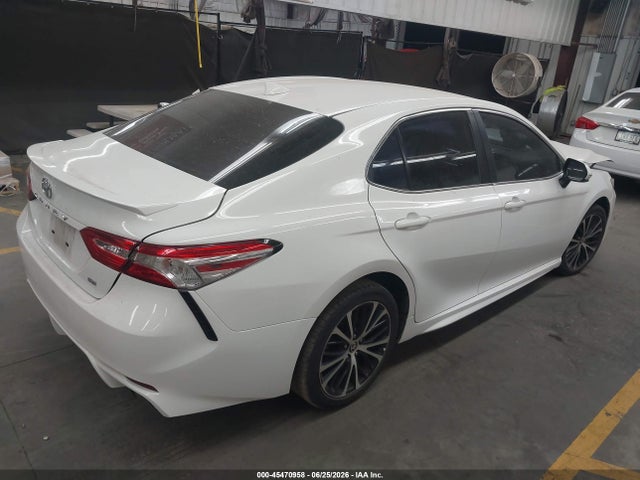 2020 Toyota CAMRY SE — фото 4