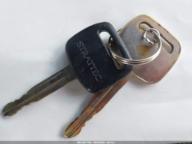 صورة مصغرة 11 لـ 2002 Toyota CAMRY LE