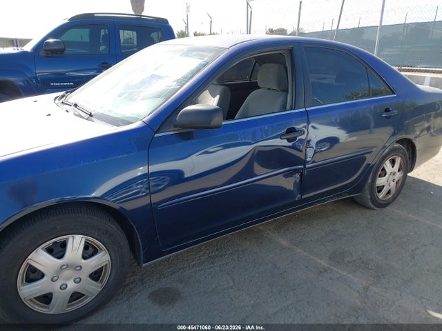 صورة 6 لـ 2002 Toyota CAMRY LE