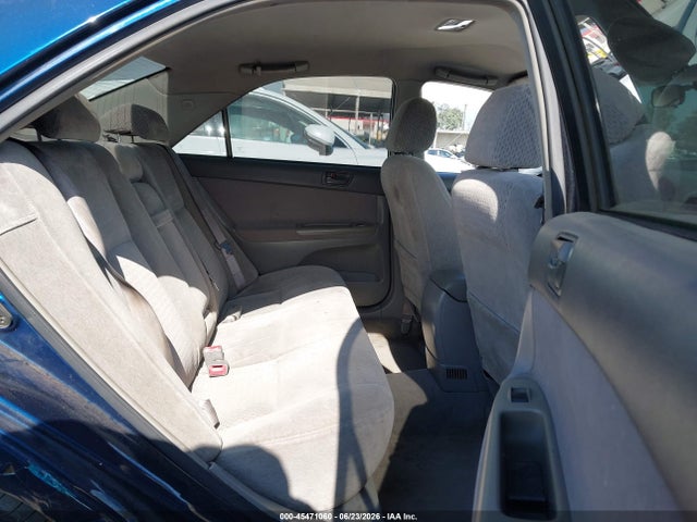 2002 Toyota CAMRY LE photo 8