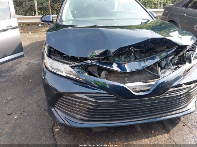 صورة 6 لـ 2018 Toyota CAMRY LE