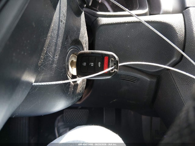 2016 Honda CIVIC LX — миниатюра 11