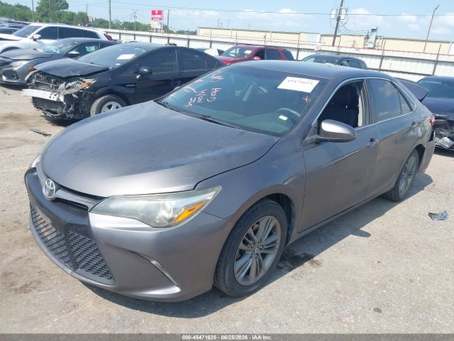 2016 Toyota CAMRY SE — фото 2