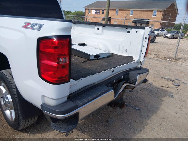2016 Chevrolet SILVERADO 2500HD LT — миниатюра 18
