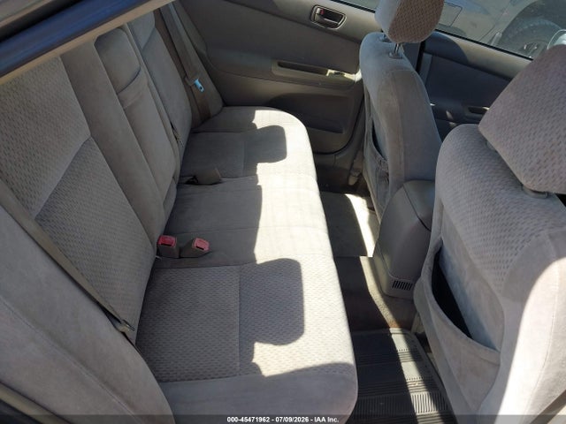 2004 Toyota CAMRY LE photo 8