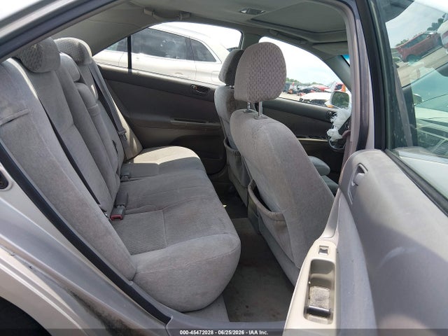 2004 Toyota CAMRY LE photo 8