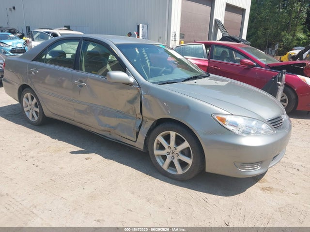 2005 TOYOTA CAMRY LE V6
