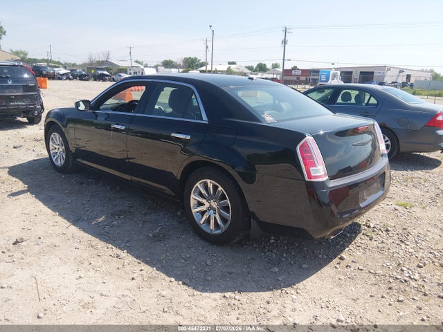 2013 Chrysler 300C — фото 3