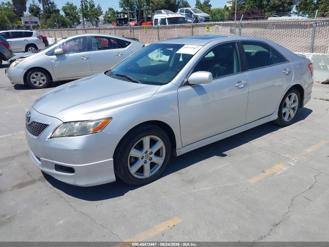 2008 Toyota CAMRY SE photo 2