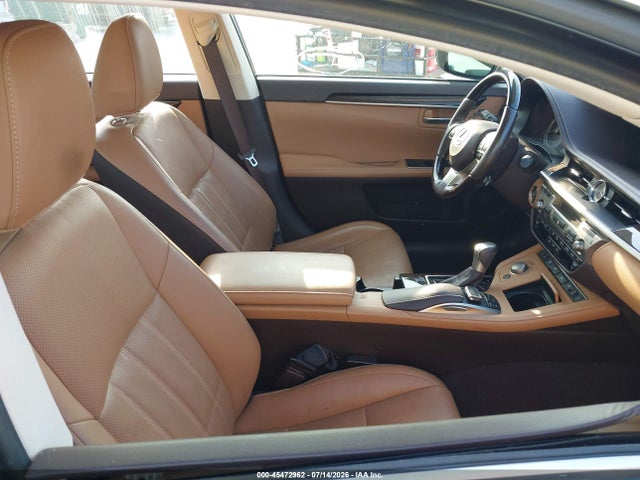 صورة 5 لـ 2017 Lexus ES 350