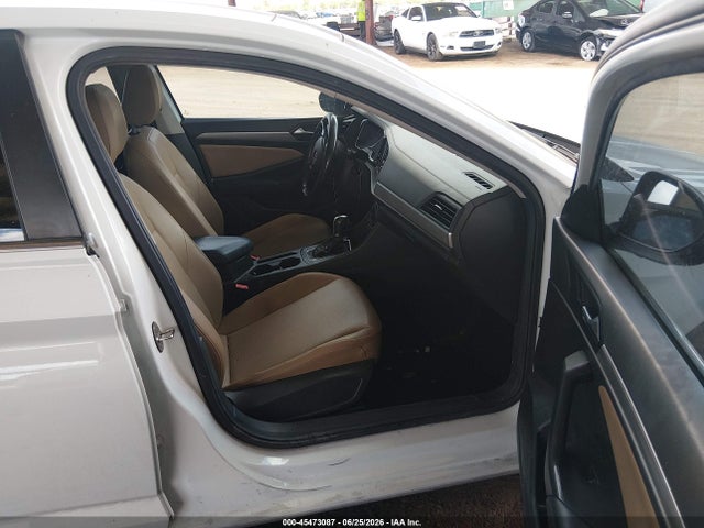 2019 Volkswagen JETTA 1.4T R-LINE/1.4T S/1.4T SE — фото 5