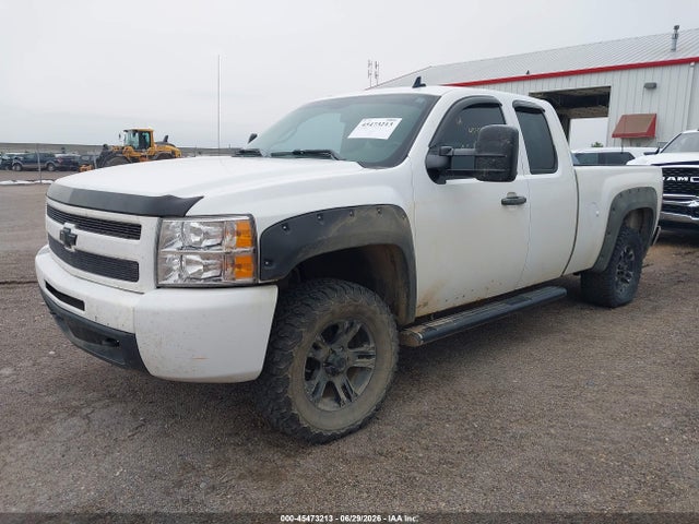 2010 Chevrolet SILVERADO 1500 LT 照片 2