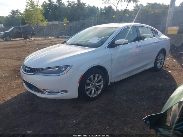 صورة 2 لـ 2015 Chrysler 200 C