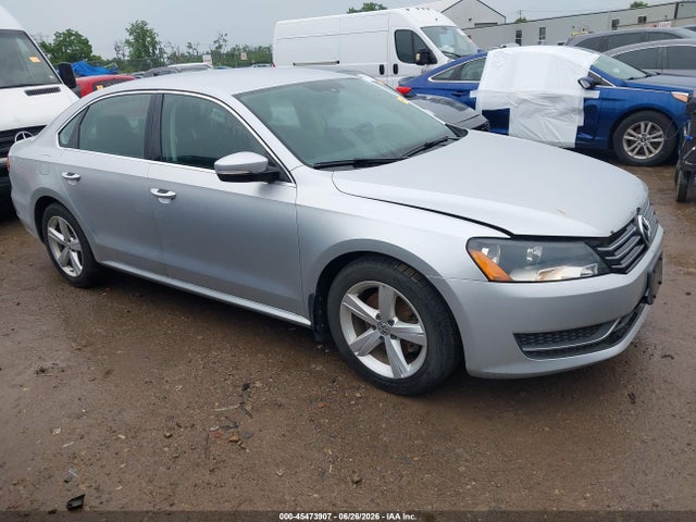 2013 VOLKSWAGEN PASSAT 2.5L SE