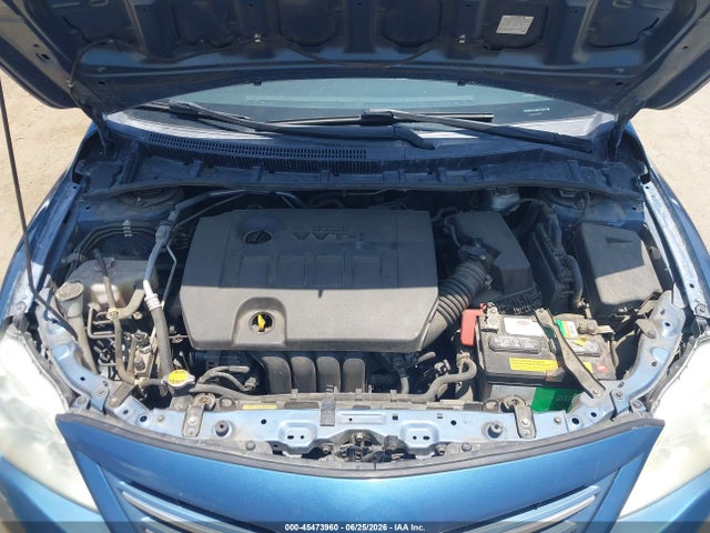 2013 Toyota COROLLA LE photo 10