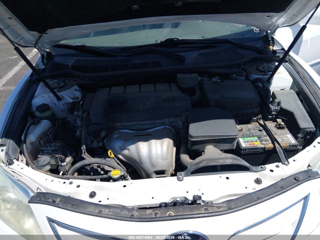 2011 Toyota CAMRY LE 照片 10